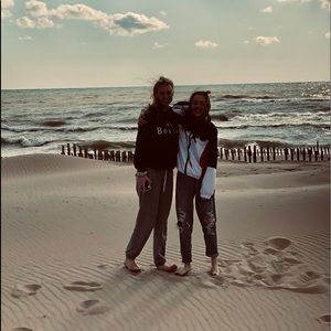 Meet your Posher, Kira